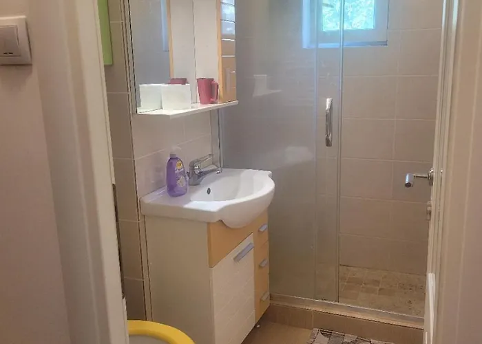 Lovely Studio.furnitured, 15min To Center דירה